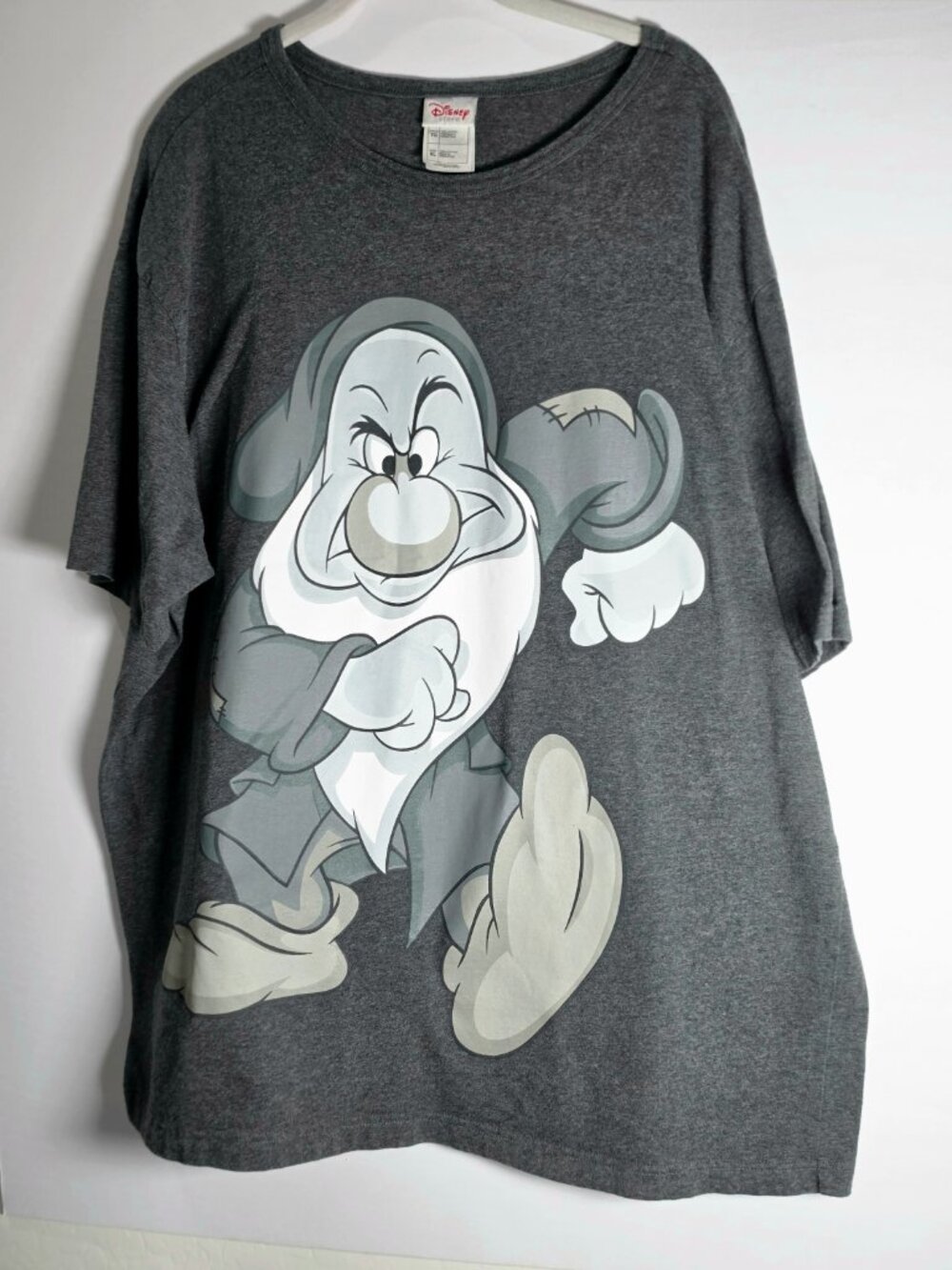 Disney Store Grumpy Snow White Graphic T-Shirt Men XL 100% Cotton, Heather Gray